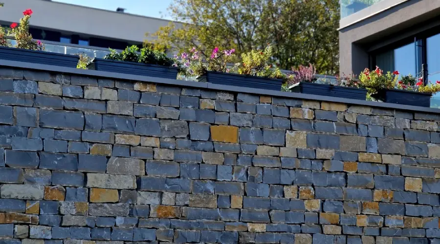 How Retaining Walls Transform Gungahlin Outdoor Spaces